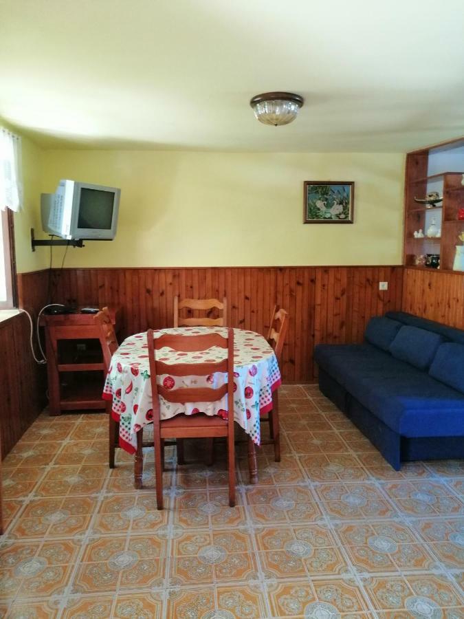 Apartments Luce Kornić Esterno foto